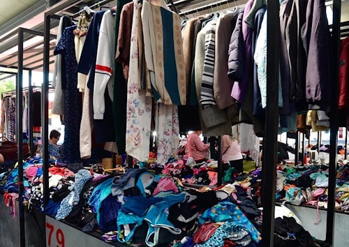 Tregu Dinamo market stalls with vintage goods